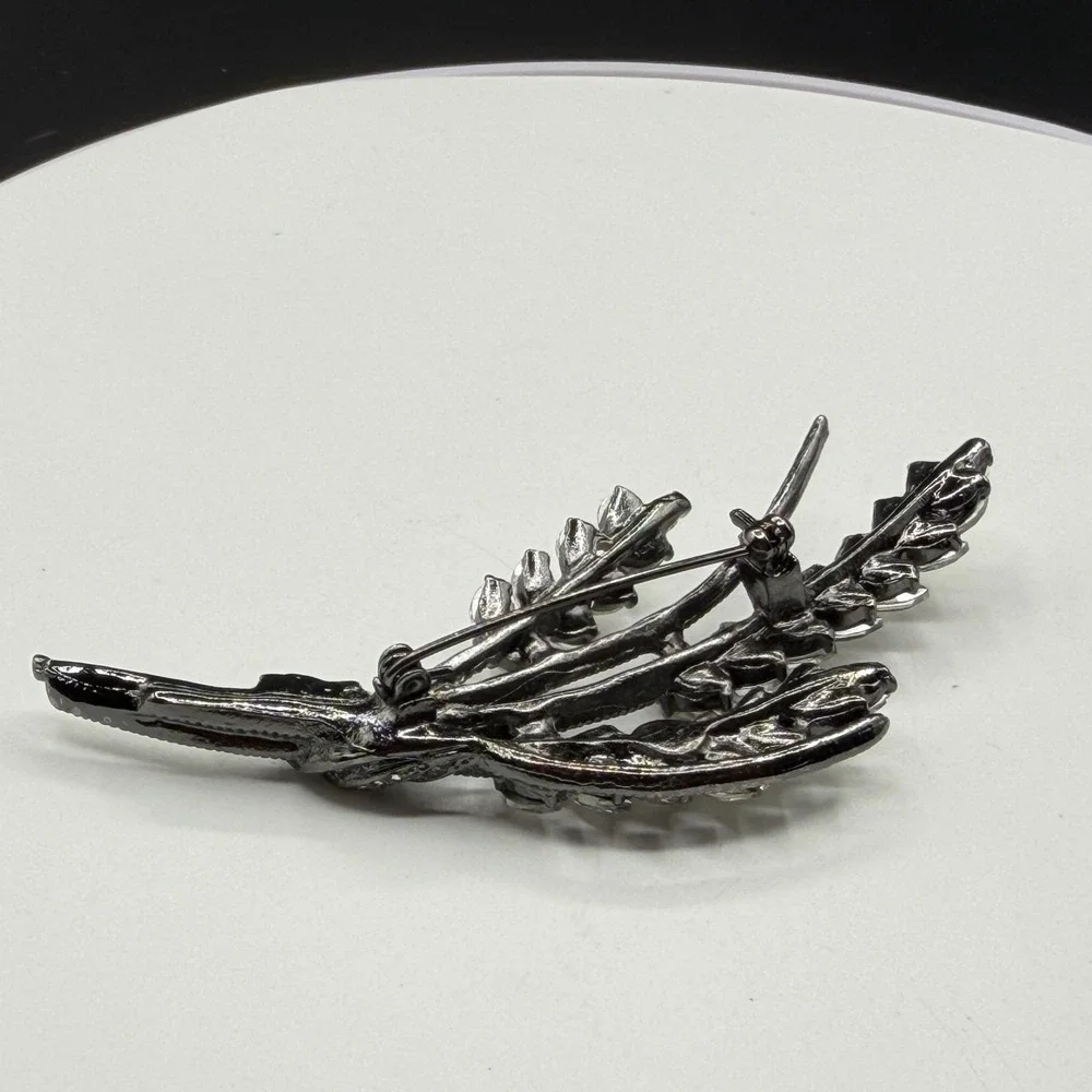 Clear Rhinestone Wheat Sheaf Brooch Silver Tone Marquise Crystal Statement Pin