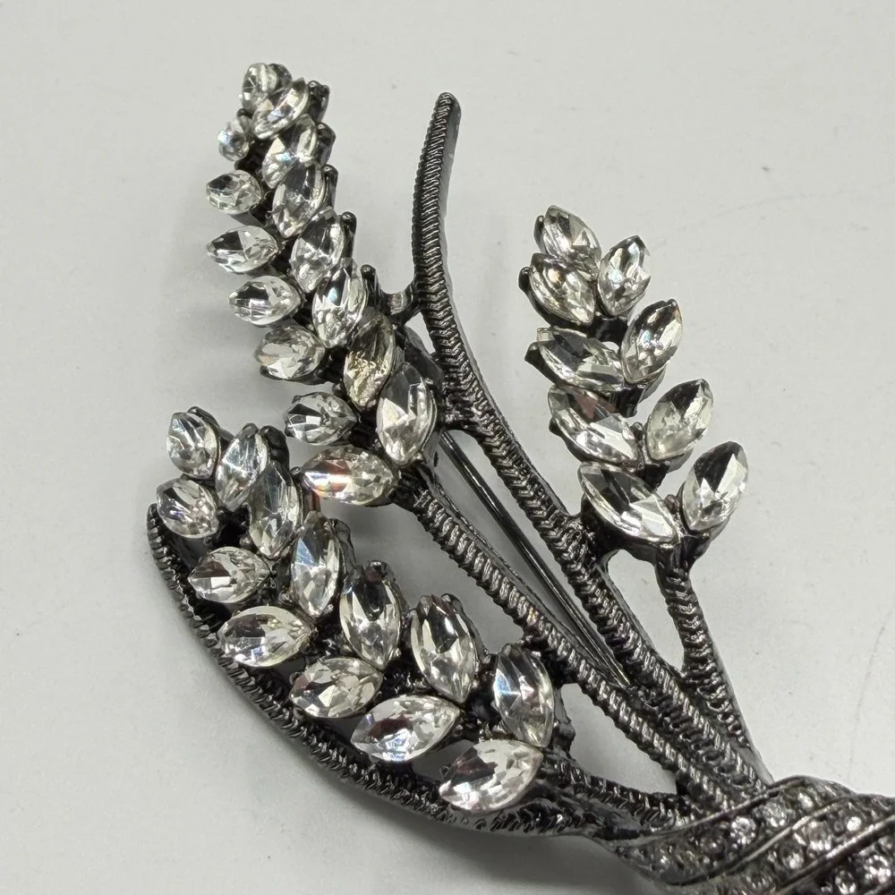 Clear Rhinestone Wheat Sheaf Brooch Silver Tone Marquise Crystal Statement Pin