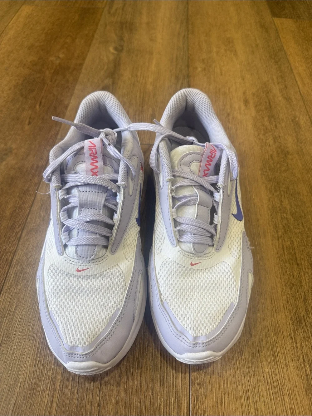 Nike woman’s athletic