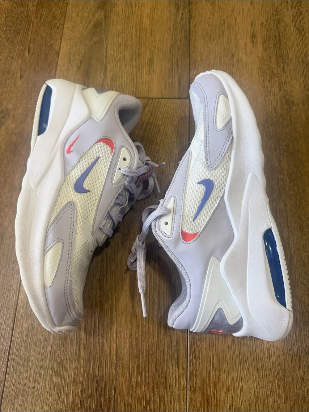 Nike woman’s athletic