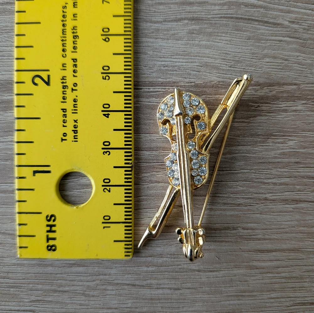 Vintage Music Violin Brooch / Pin Gold Color With Rhinestones