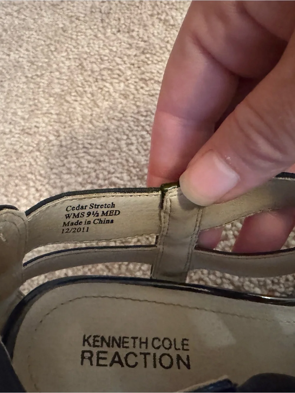 Kenneth Cole Reaction sleek kenneth