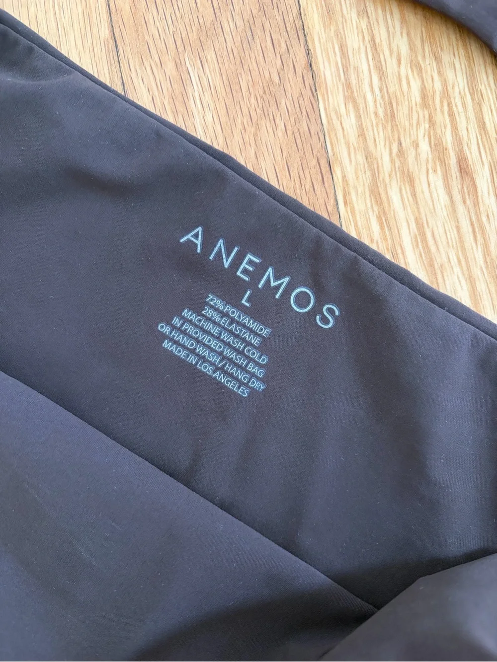 Anemos cut top bottom
