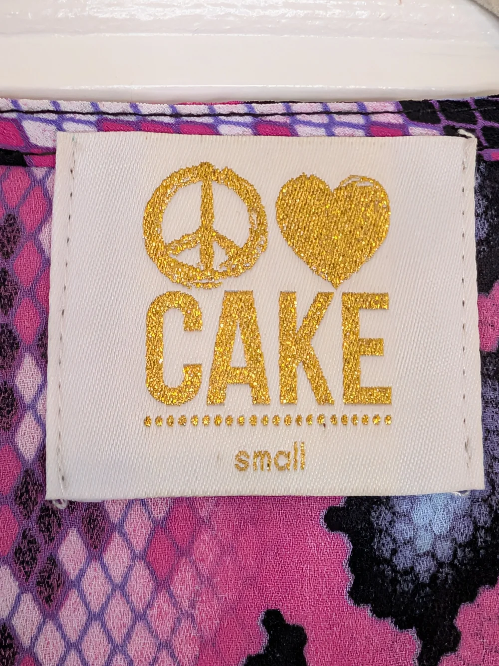 Peace Love Cake snakeskin 100% peace