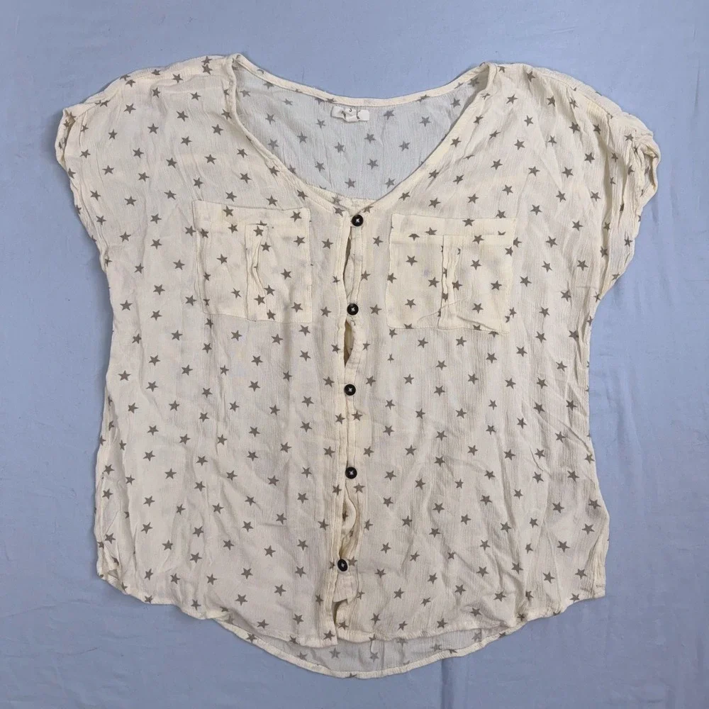 Maurices Cream Star Print‎ Button Front Short Sleeve Blouse Women's Size S