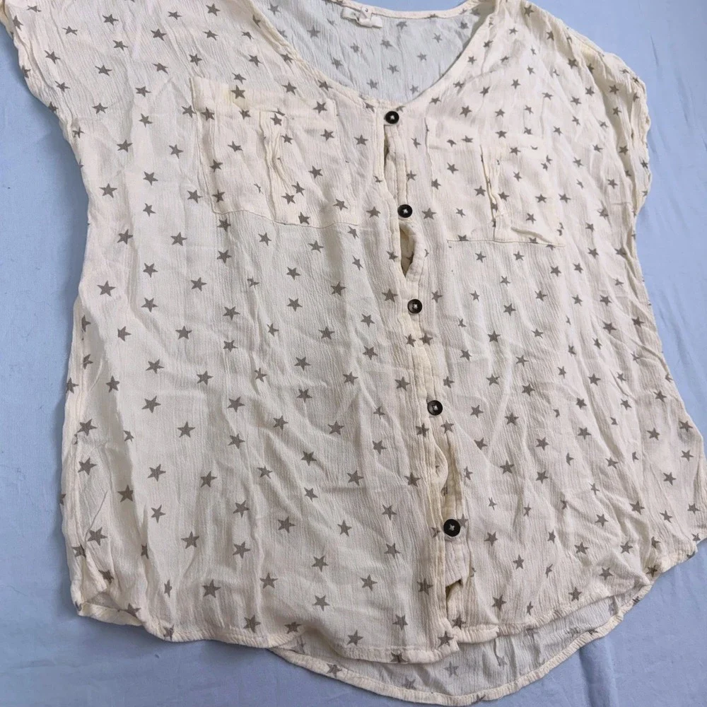 Maurices cream colored