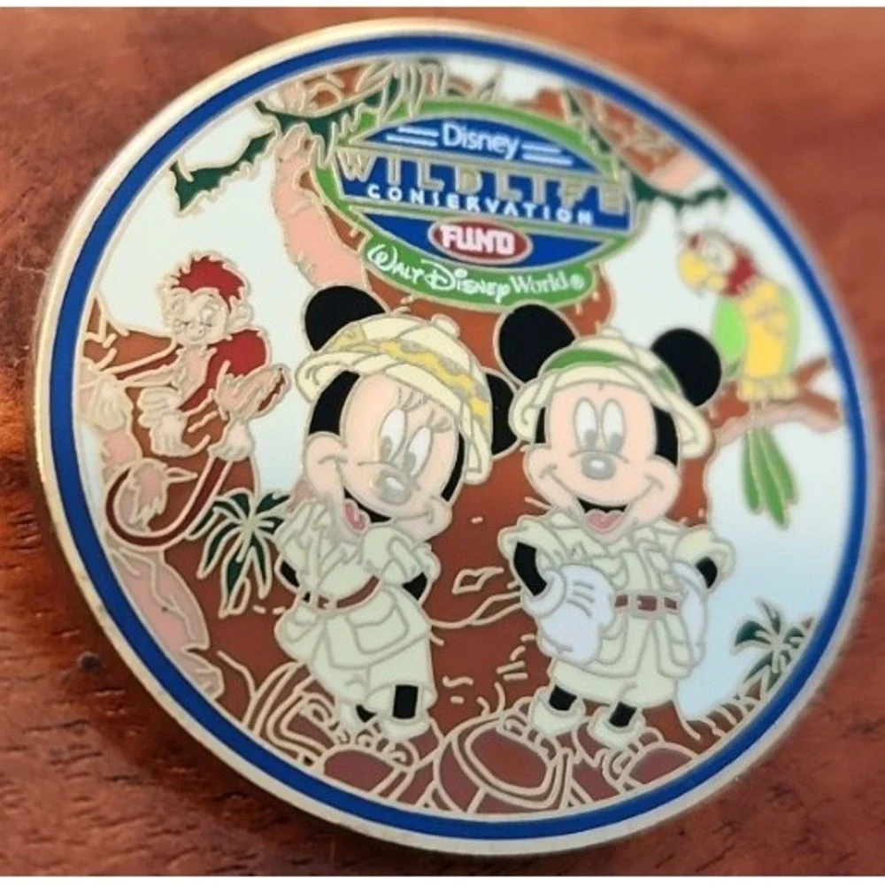 Disney Pin Wildlife Conservation Fund Mickey & Minnie in Safari Gear 53575 WDW‎
