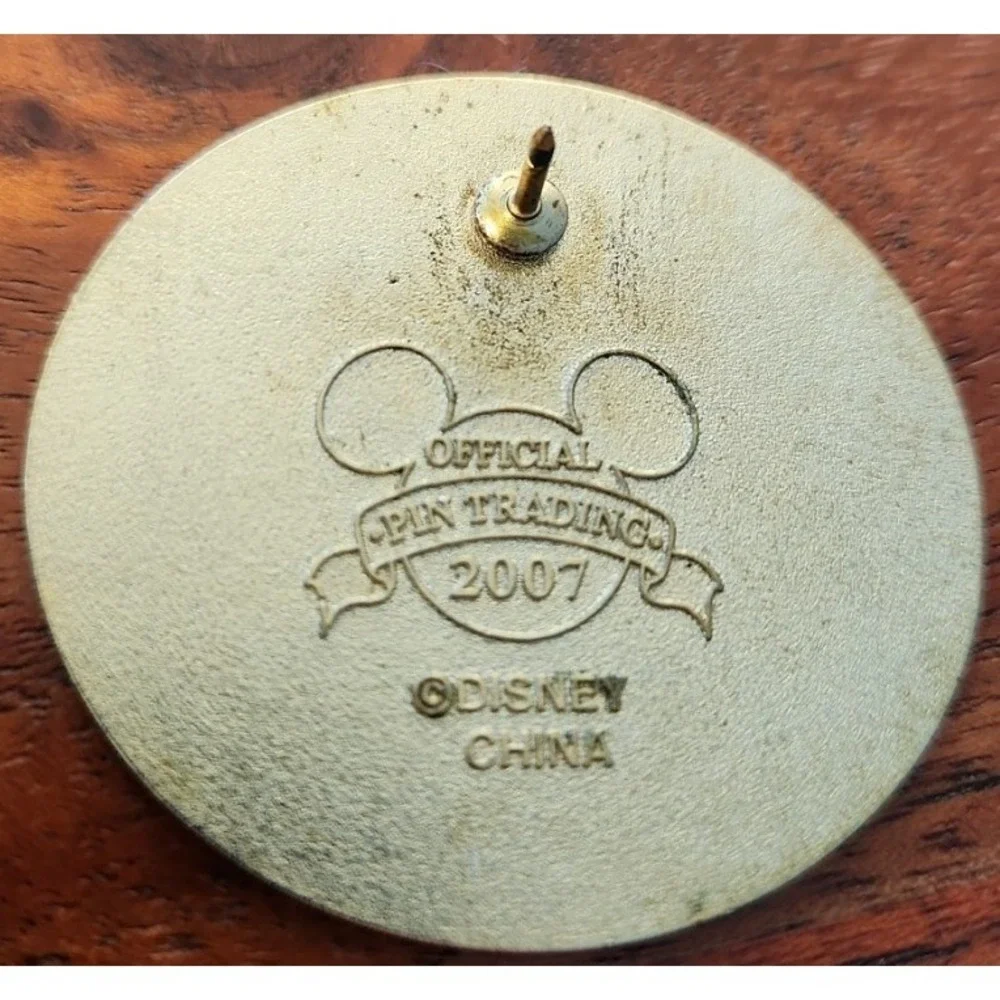 Disney Pin Wildlife Conservation Fund Mickey & Minnie in Safari Gear 53575 WDW‎