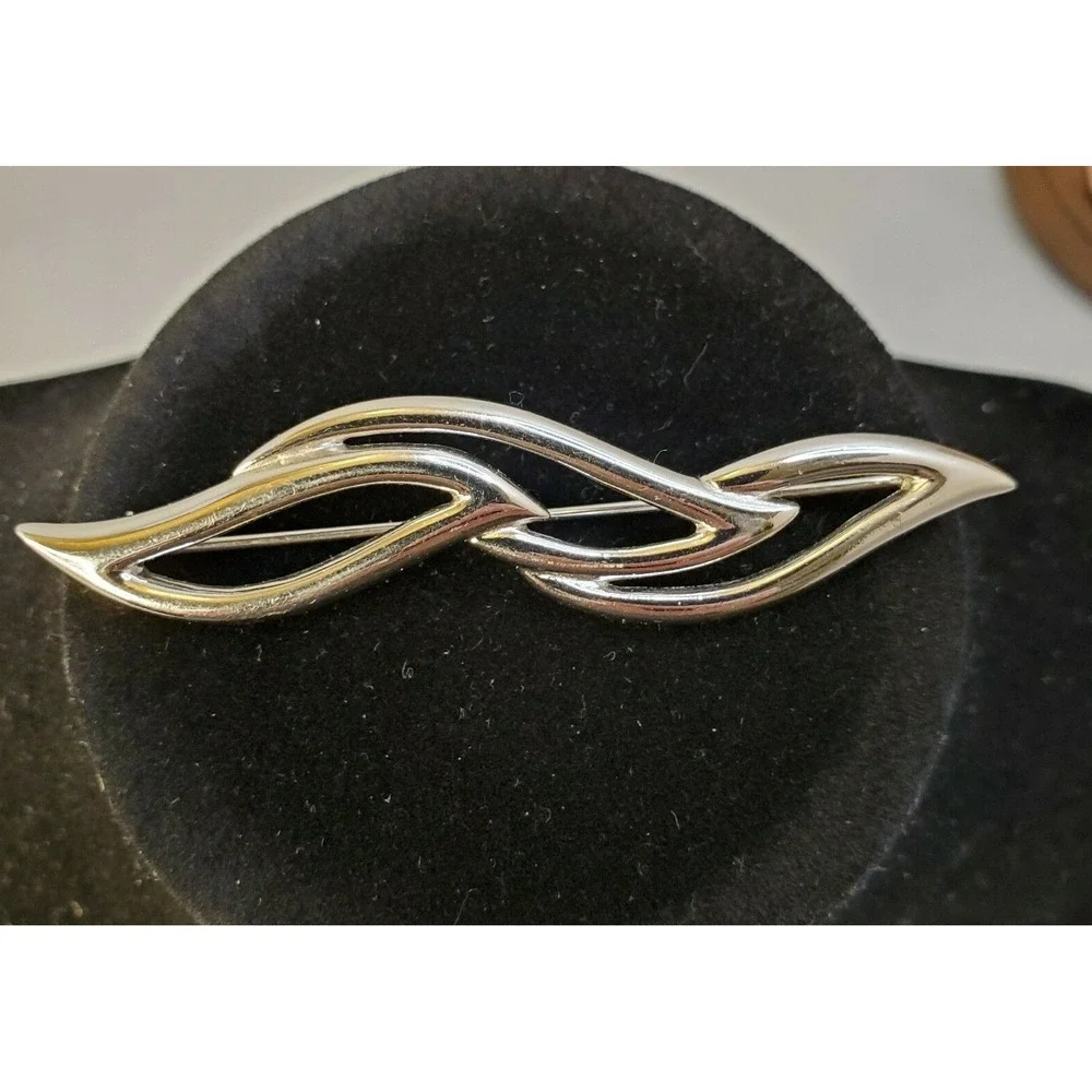 Vintage Monet Silver Tone Stylized Leaf Flame Brooch Pin
