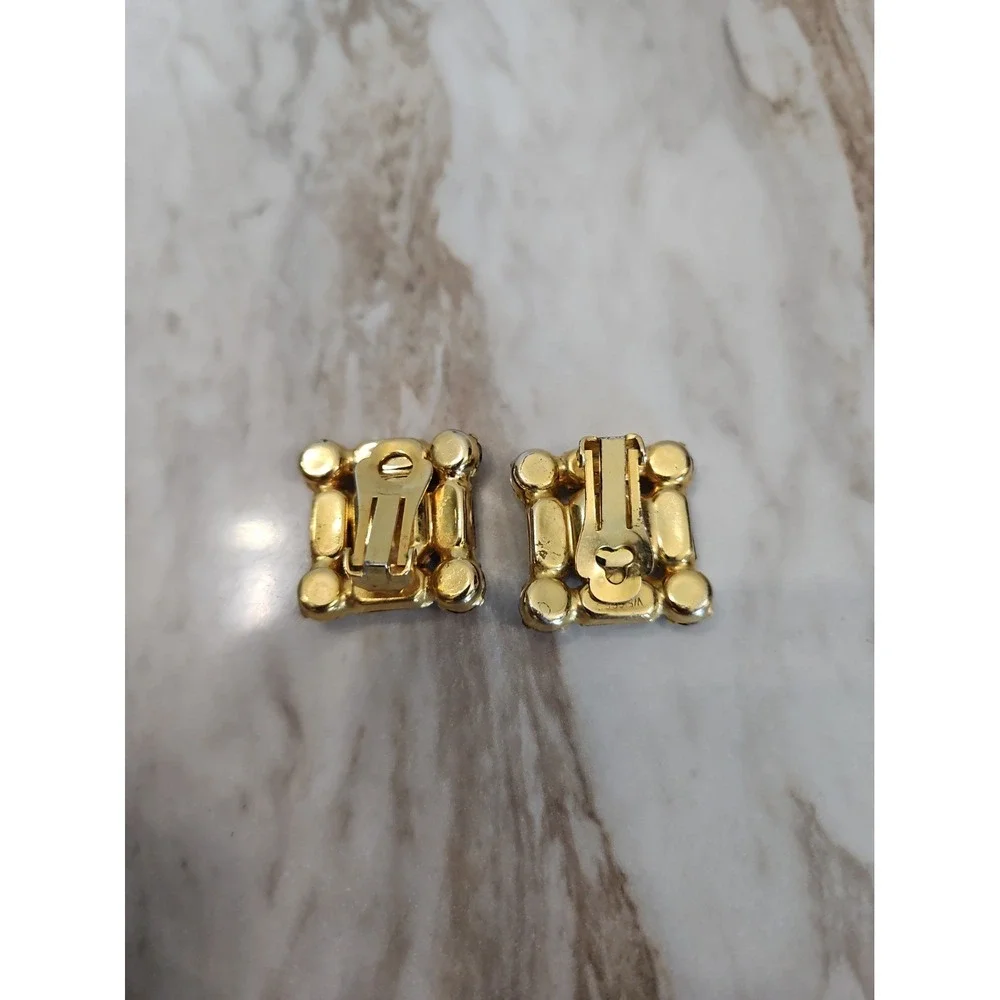 1950s 60s Weiss Emerald Cut Rhinestone Clip In Earrings Gold Tone