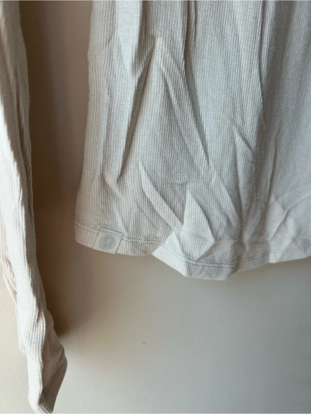 Lululemon Women's Long Sleeve Soft Oatmeal Cream Casual Longsleeve