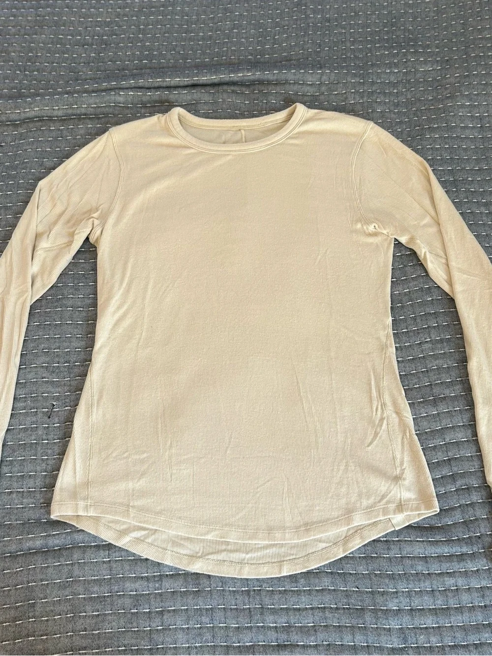 Lululemon Women's Long Sleeve Soft Oatmeal Cream Casual Longsleeve