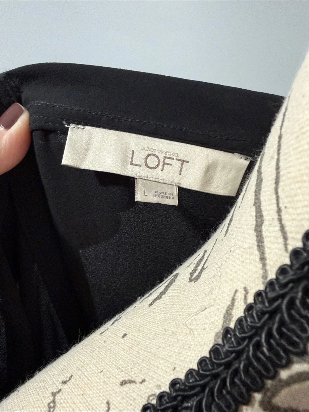 LOFT sleek black