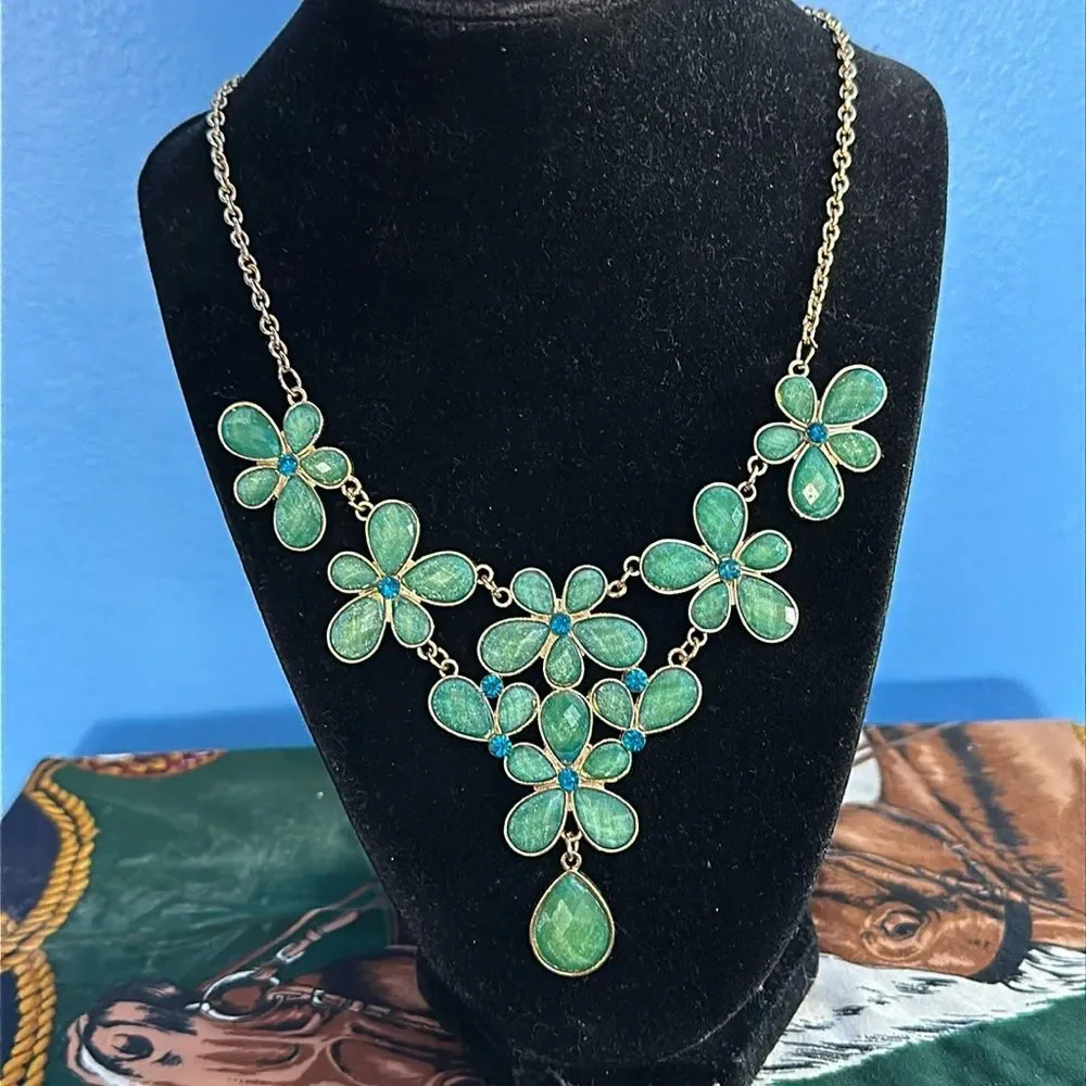 Floral Statement Necklace Green with Matching Earrings Fashion Set