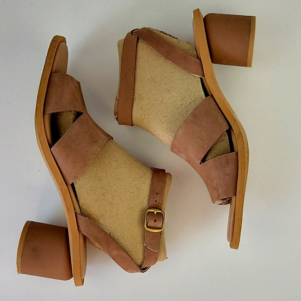 Lucky Brand pemal leather