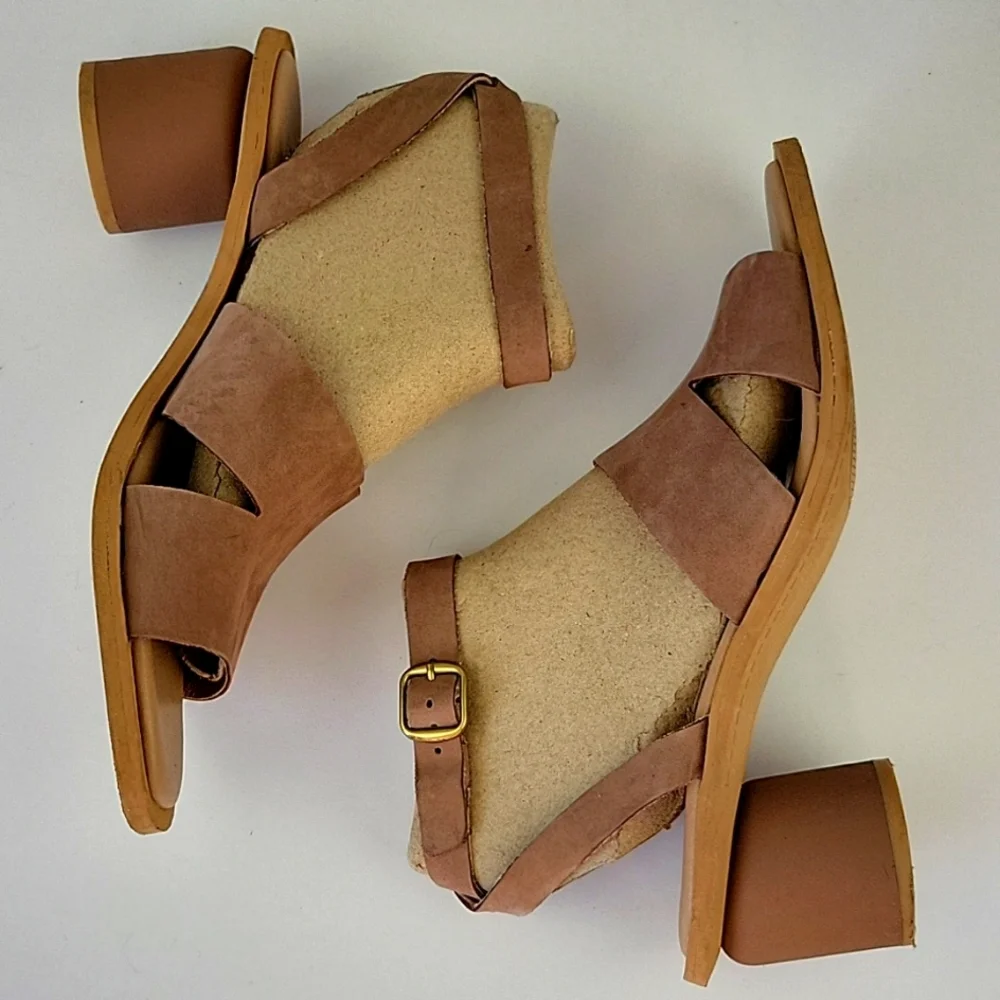 Lucky Brand pemal leather