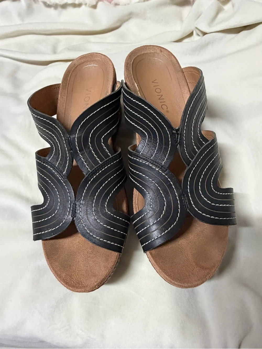 Vionic malorie wedge