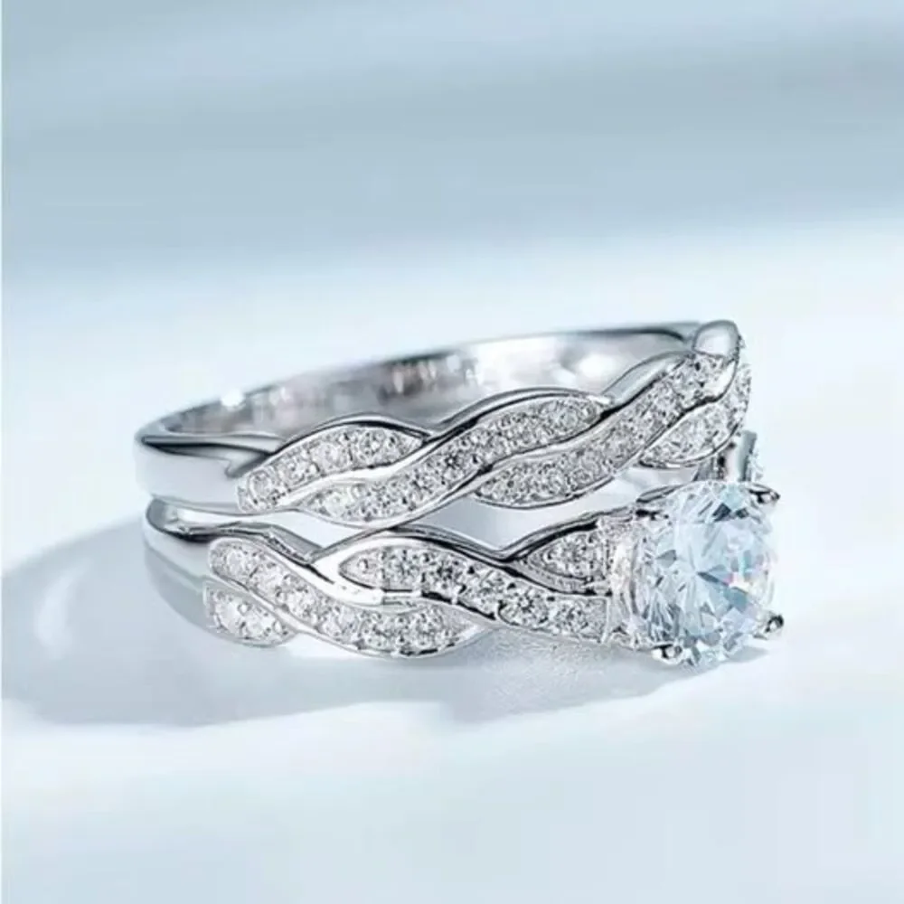 Brand New 18k White Gold Wedding Ring Set