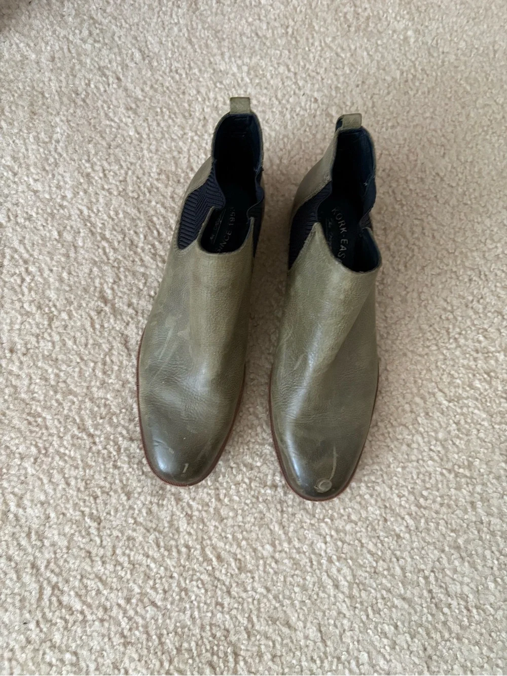 Kork-Ease olive leather