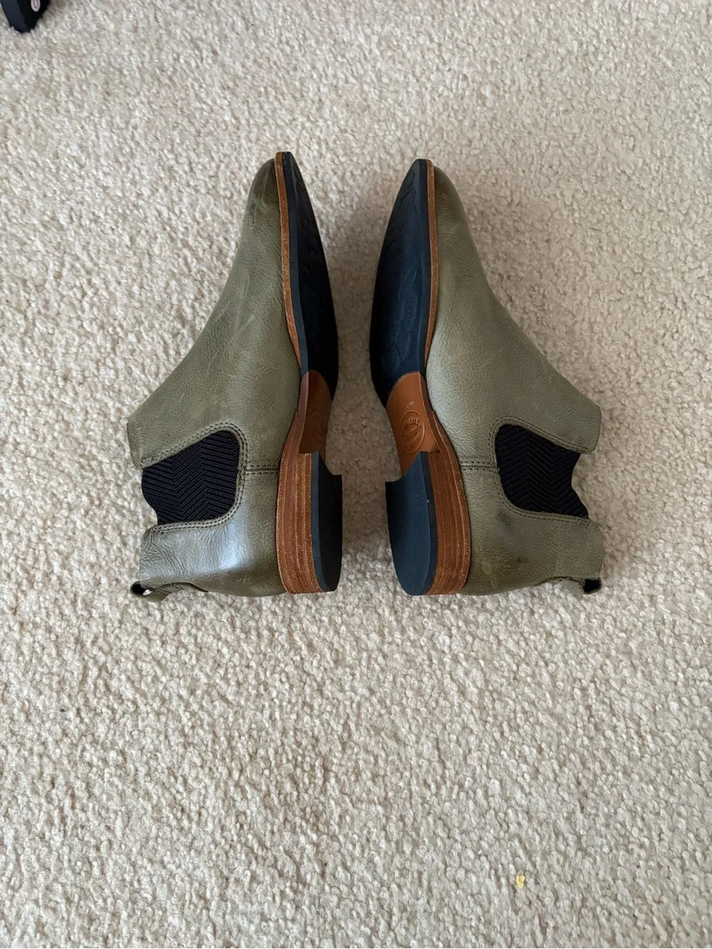 Kork-Ease olive leather