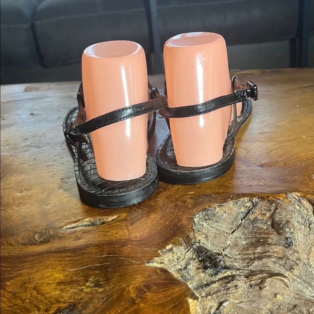 Sam Edelman footbed design staple