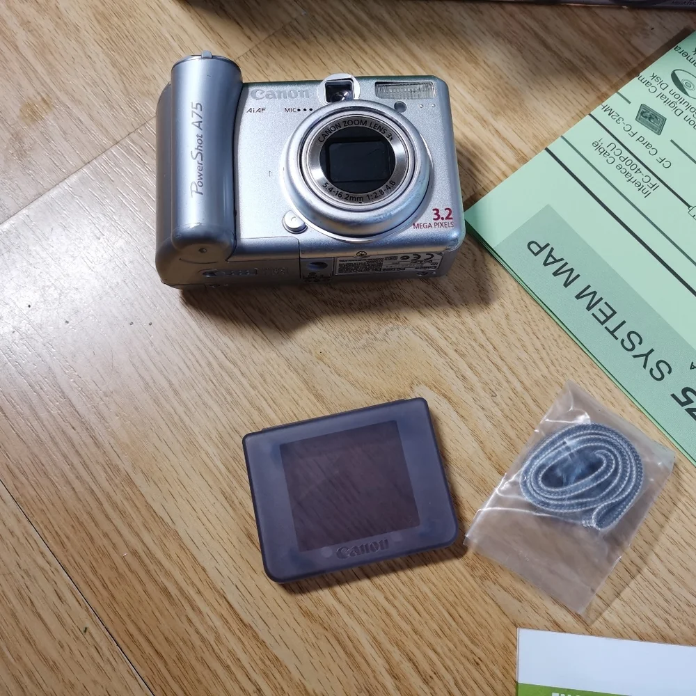 Canon PowerShot A75 3.2MP Digital Camera - Silver Tested working