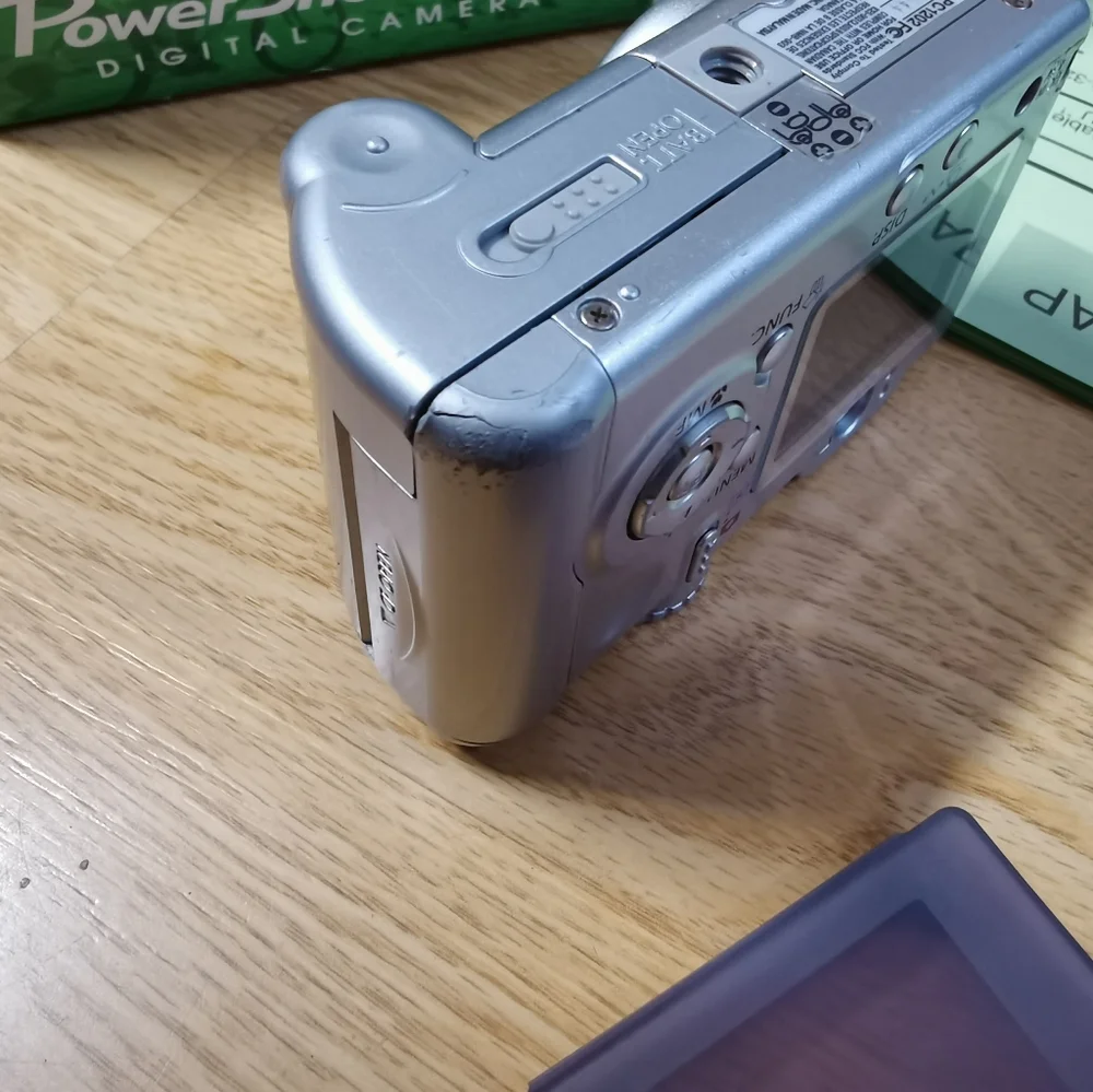 Canon PowerShot A75 3.2MP Digital Camera - Silver Tested working