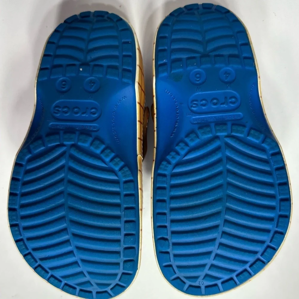 Kids Blue and Brown Clogs Crocs size 4