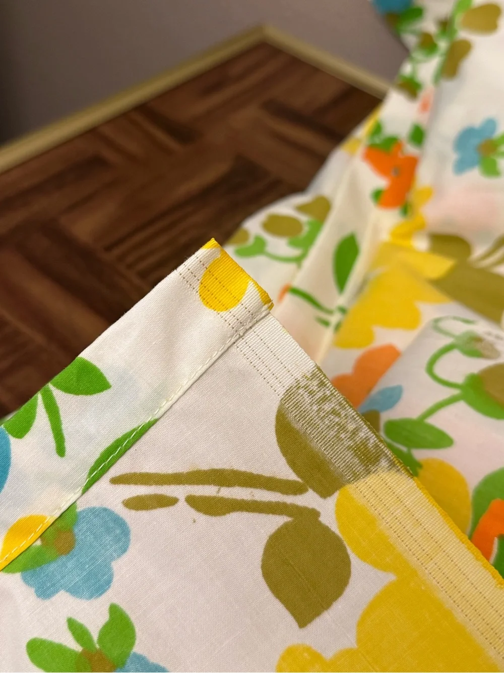 Vintage 1970’s JCPenney Fashion Manor Flower Power King Flat Sheet Pillow Cases