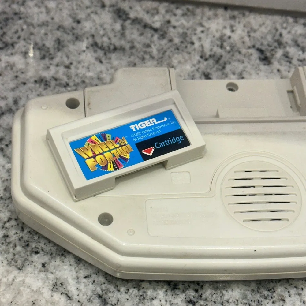 Tiger Electronics Handheld Sound Game White Wheel of Fortune Vintage 1995 Works