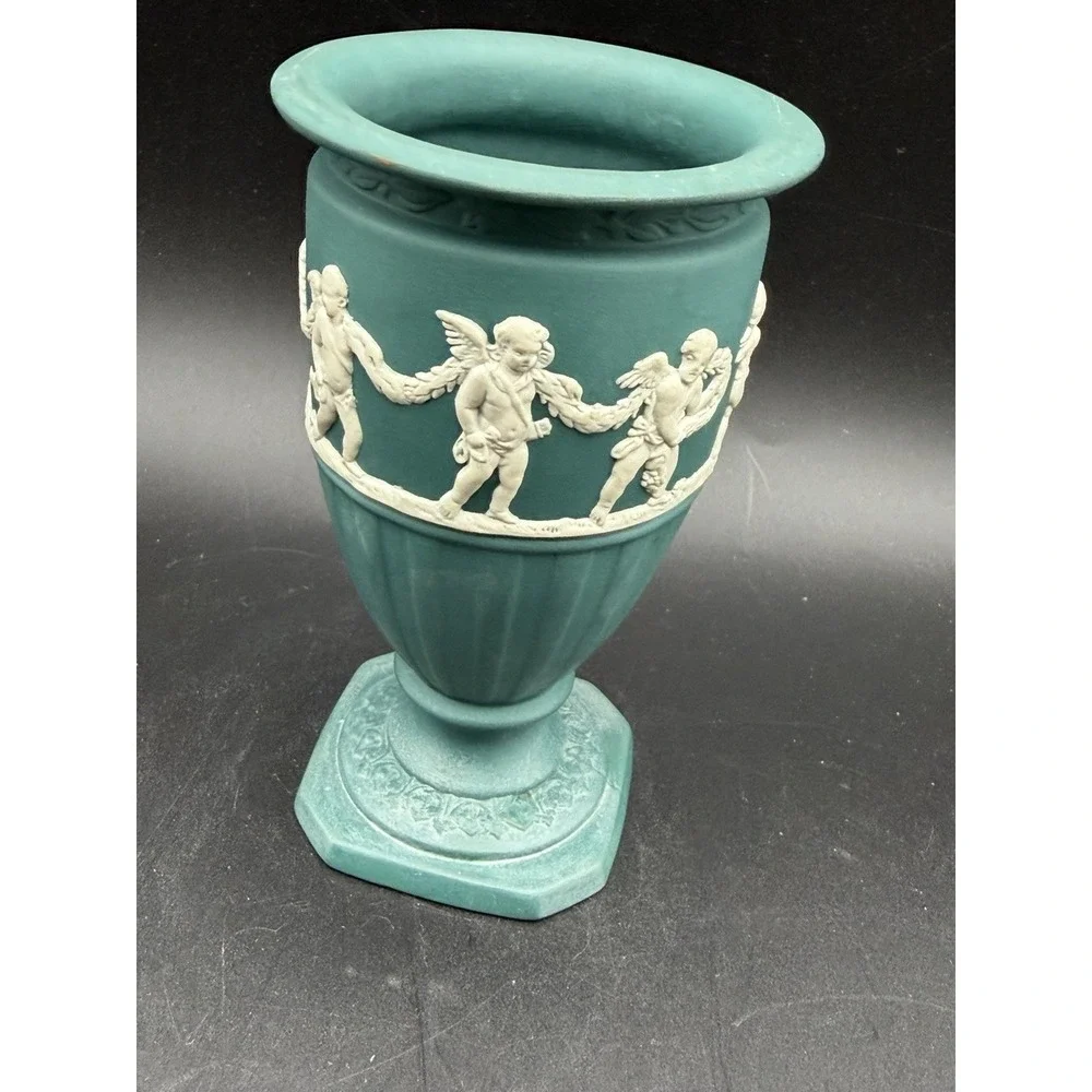 Wedgewood Jasperware Stemmed Vase Spruce Green With Cherubs 4 3/4 