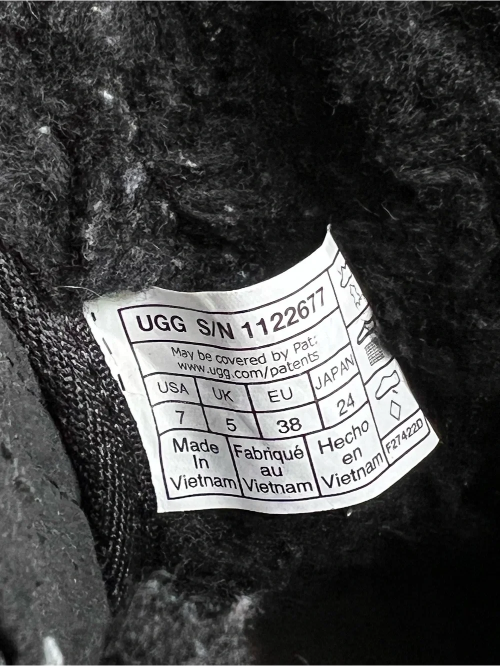 UGG classic black