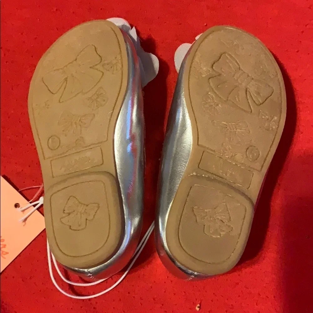 NWT baby/toddler girls size 5 silver dress shoes