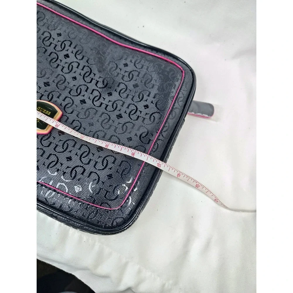 Guess description brand