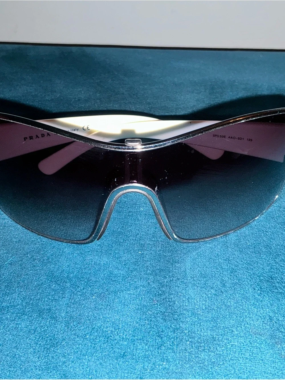 Prada minor arms 4ao