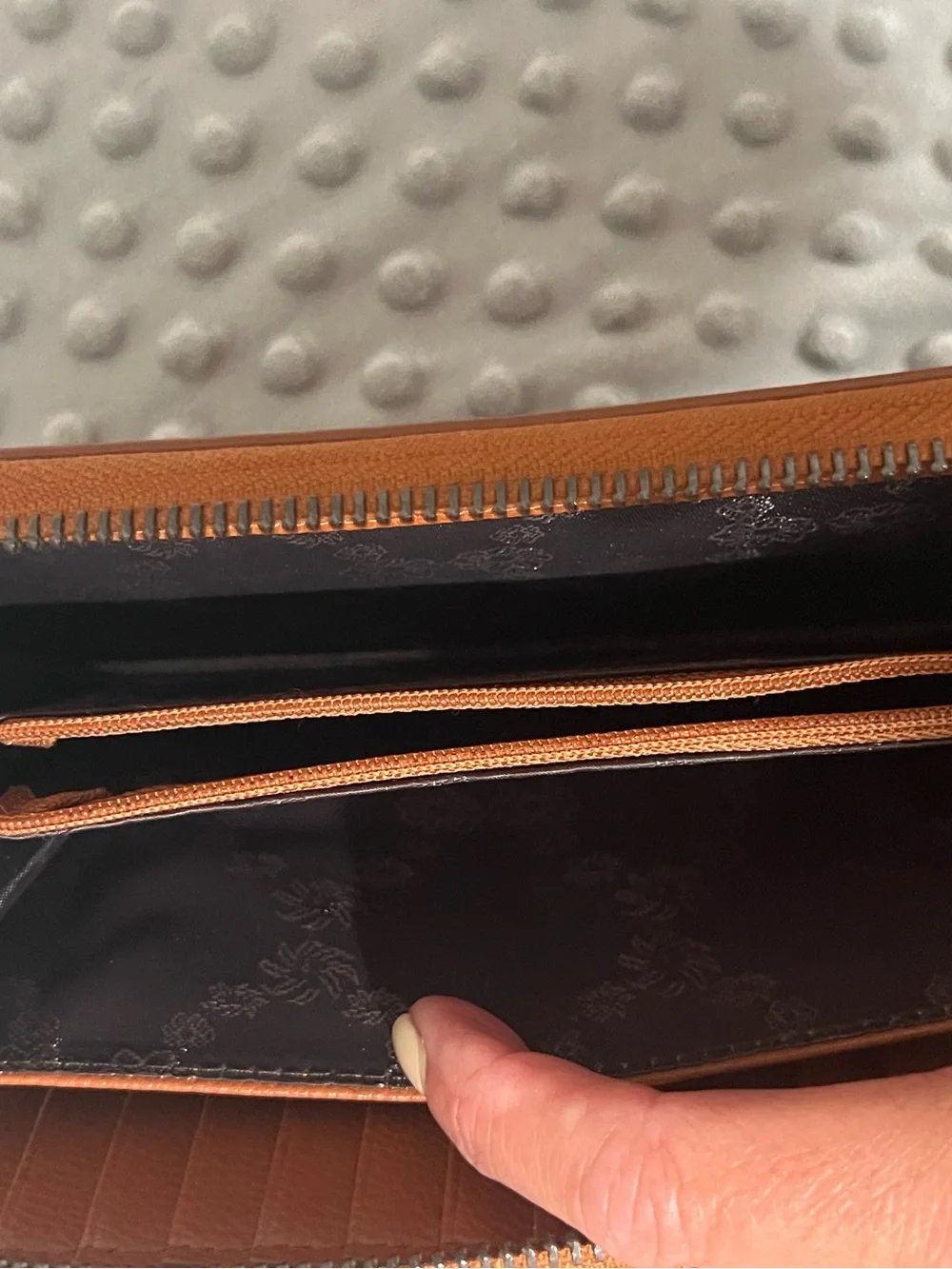N/A sleek brown