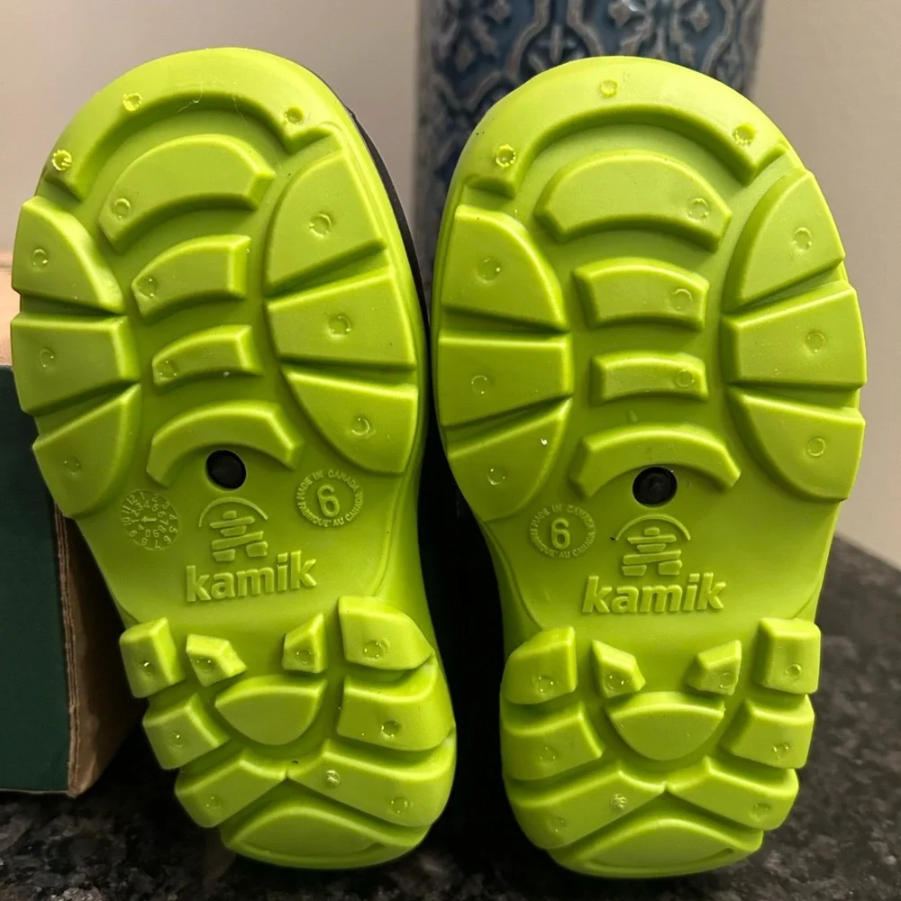 Kamik kids snowbug