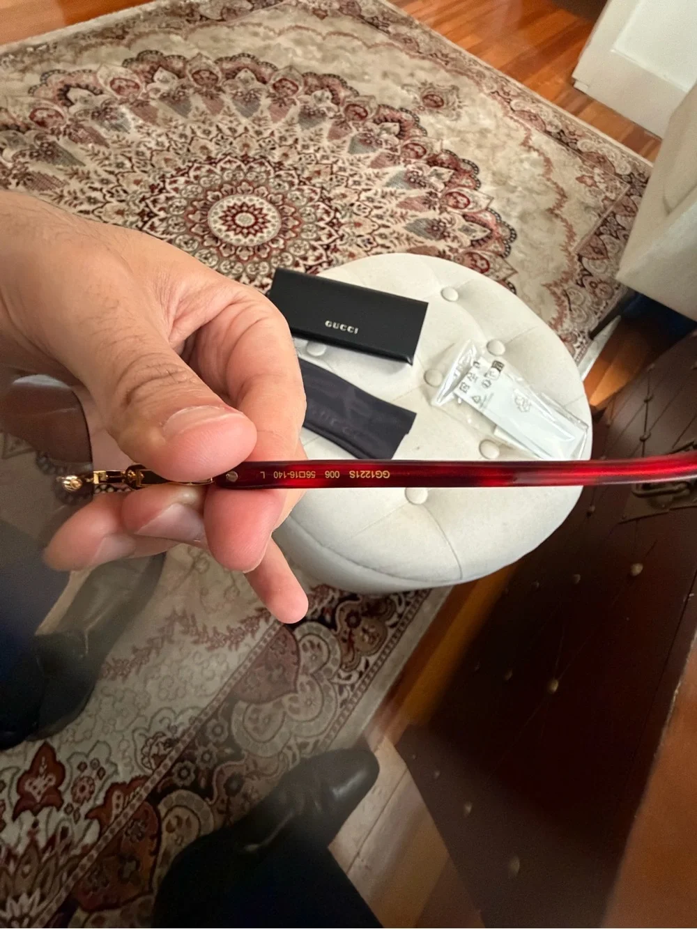 Gucci sleek rimless