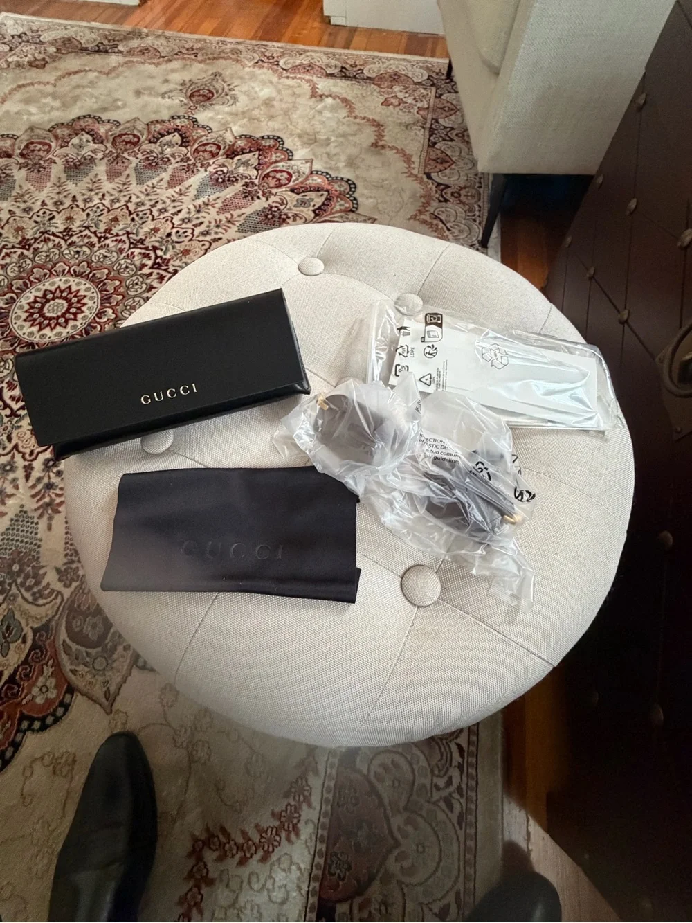 Gucci sleek rimless