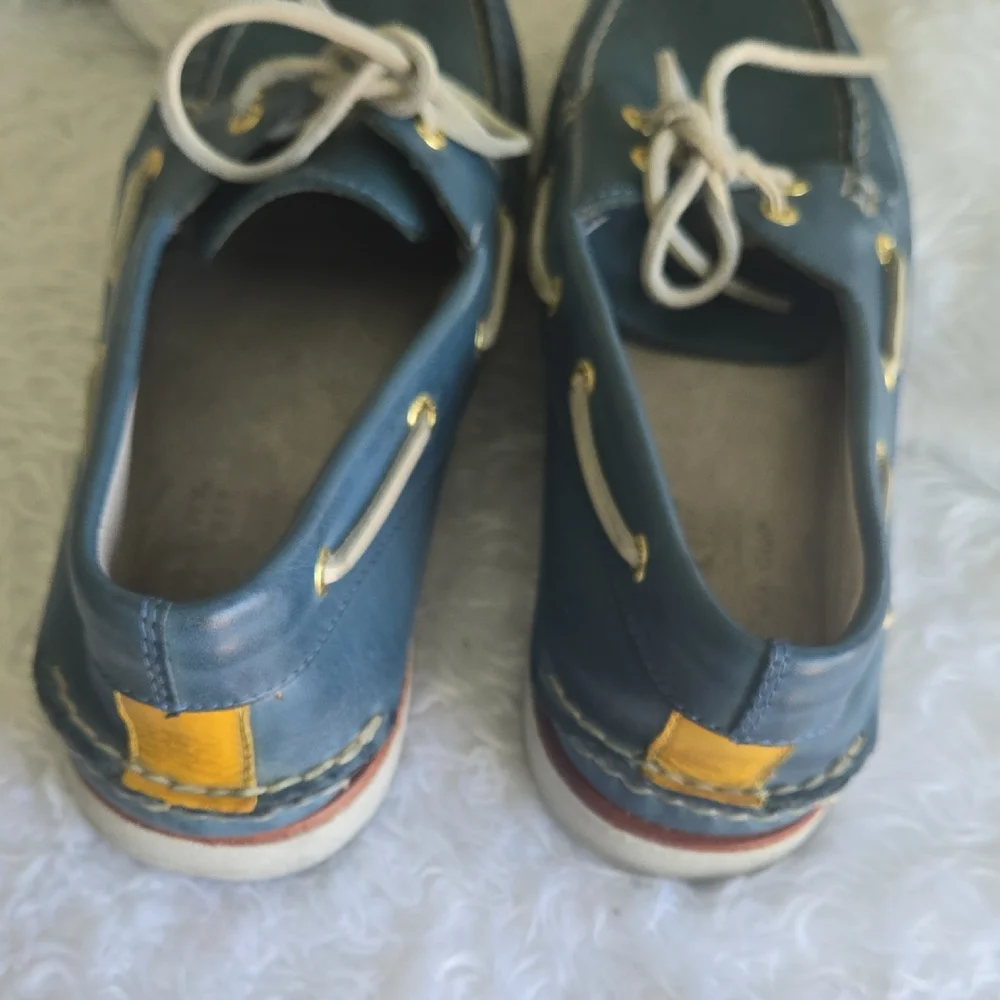 Sperry Blue Boat Shoes‎ with White Laces