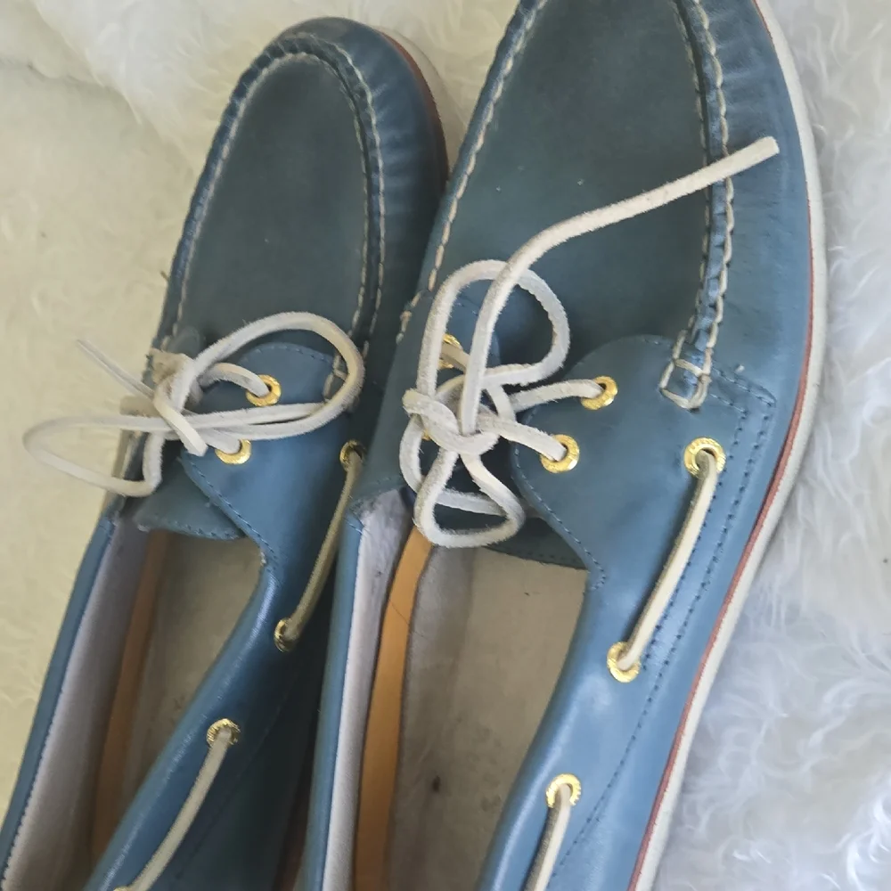 Sperry Blue Boat Shoes‎ with White Laces