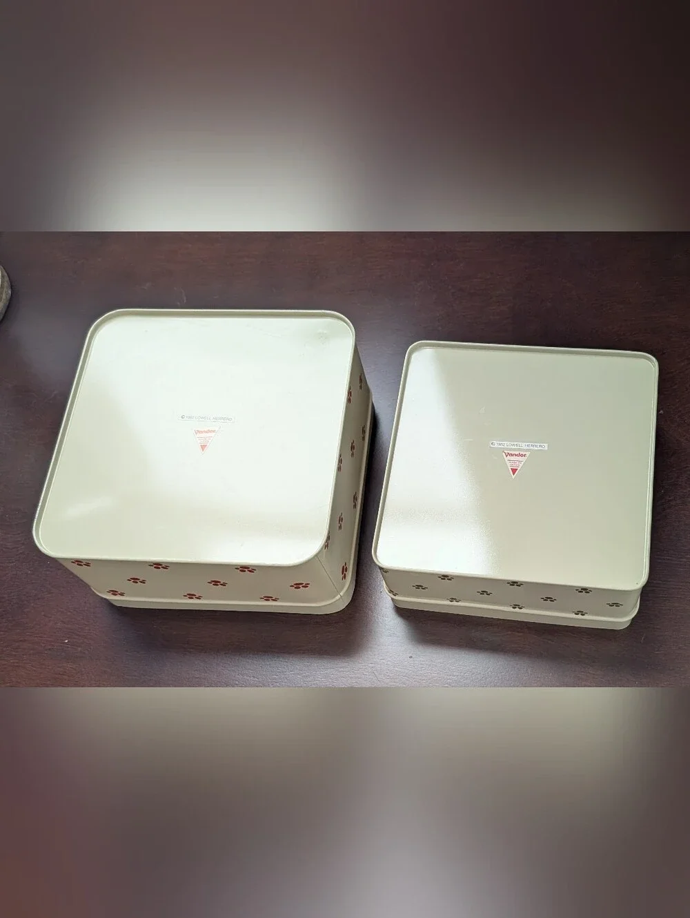 Vintage 1982 Lowell Herrero Stacking Kitty Cat Tin Box With Lids Set Of 2