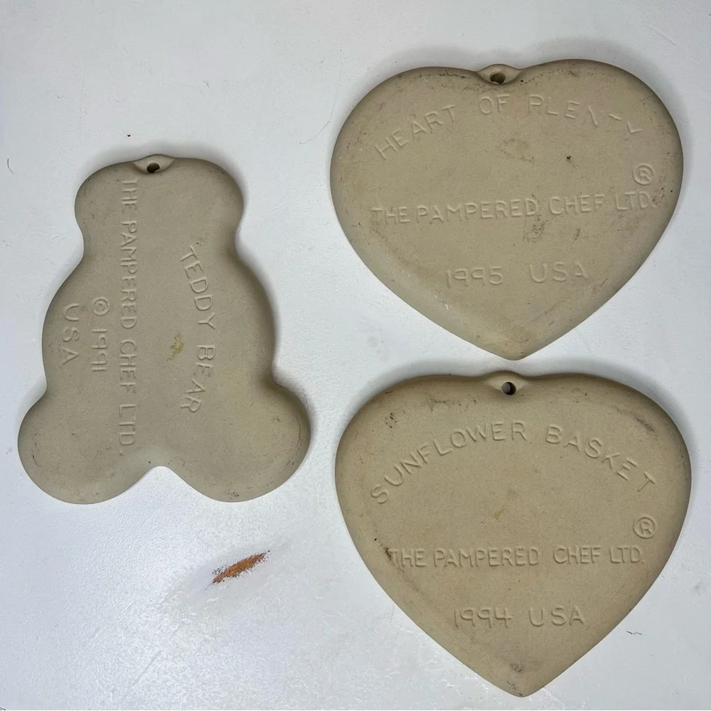 Pampered Chef excellent stoneware