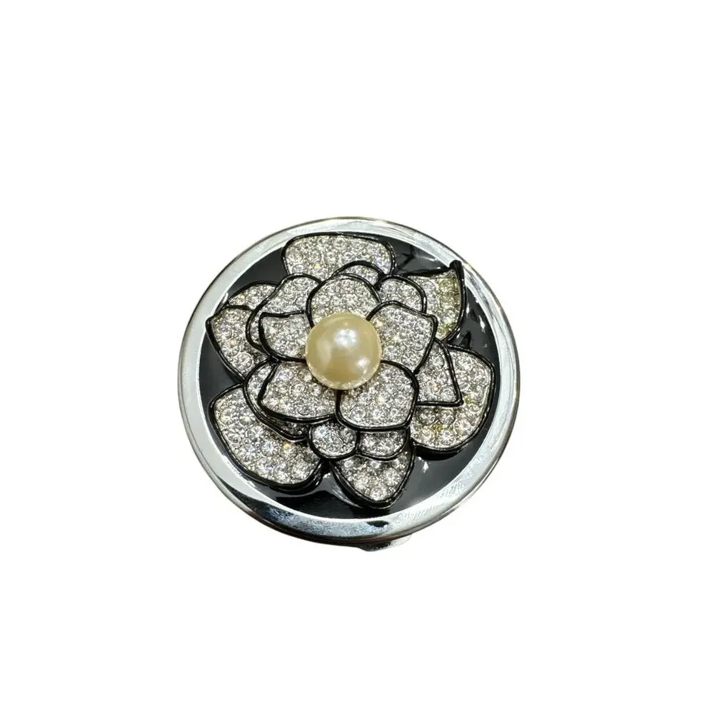 KENNETH JAY LANE KJL CRYSTAL FLOWER PEARL COMPACT MIRROR SILVER TONE W BOX