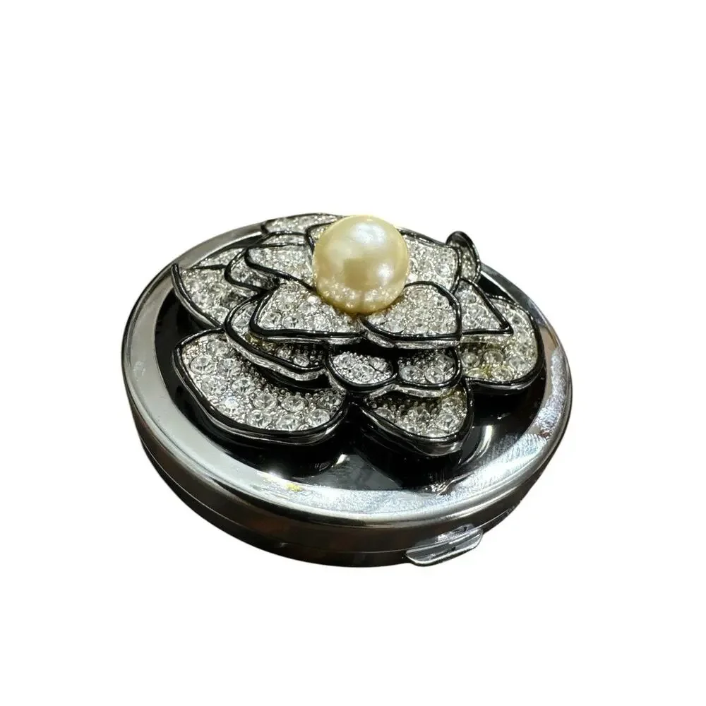 KENNETH JAY LANE KJL CRYSTAL FLOWER PEARL COMPACT MIRROR SILVER TONE W BOX
