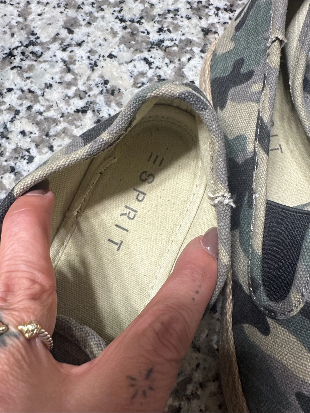 Esprit slip espadrilles