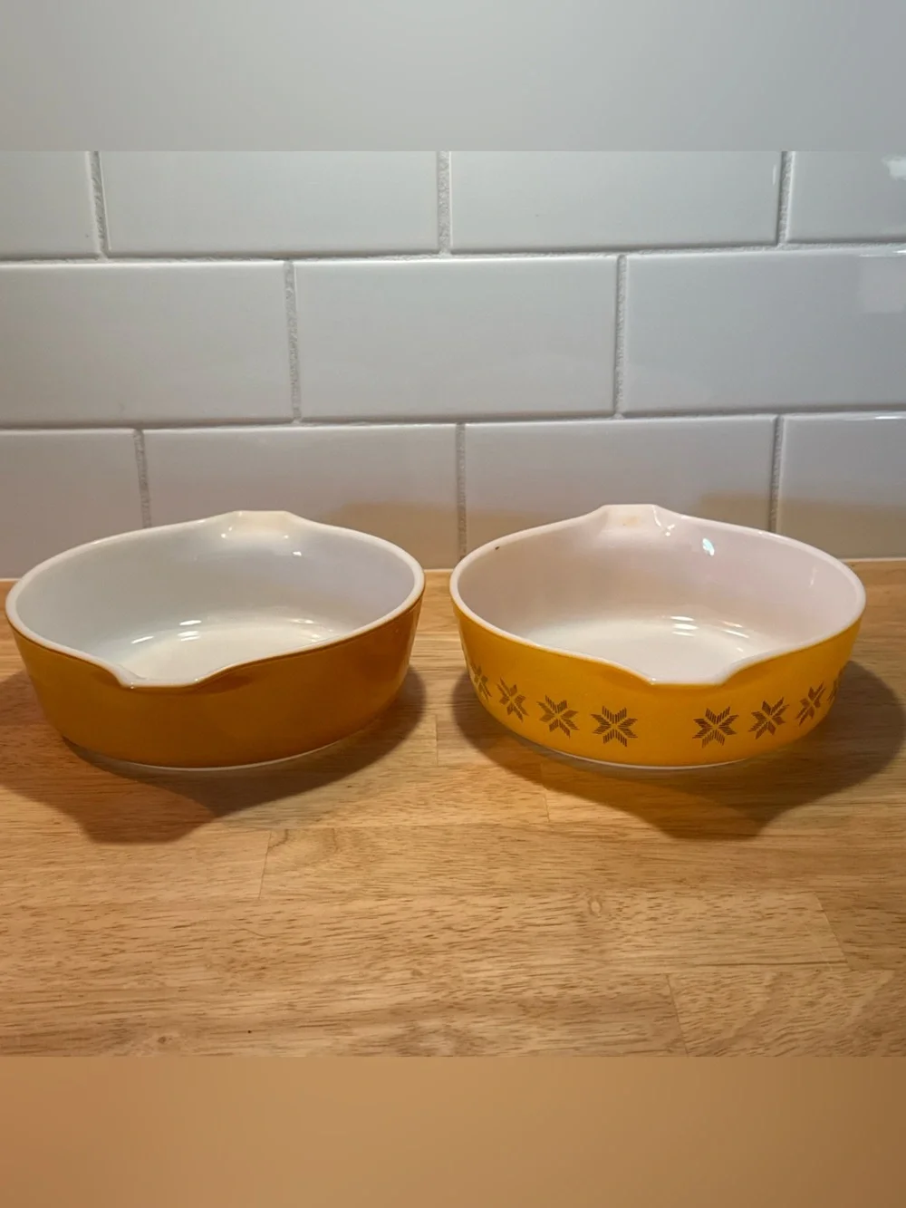Pyrex set yellow