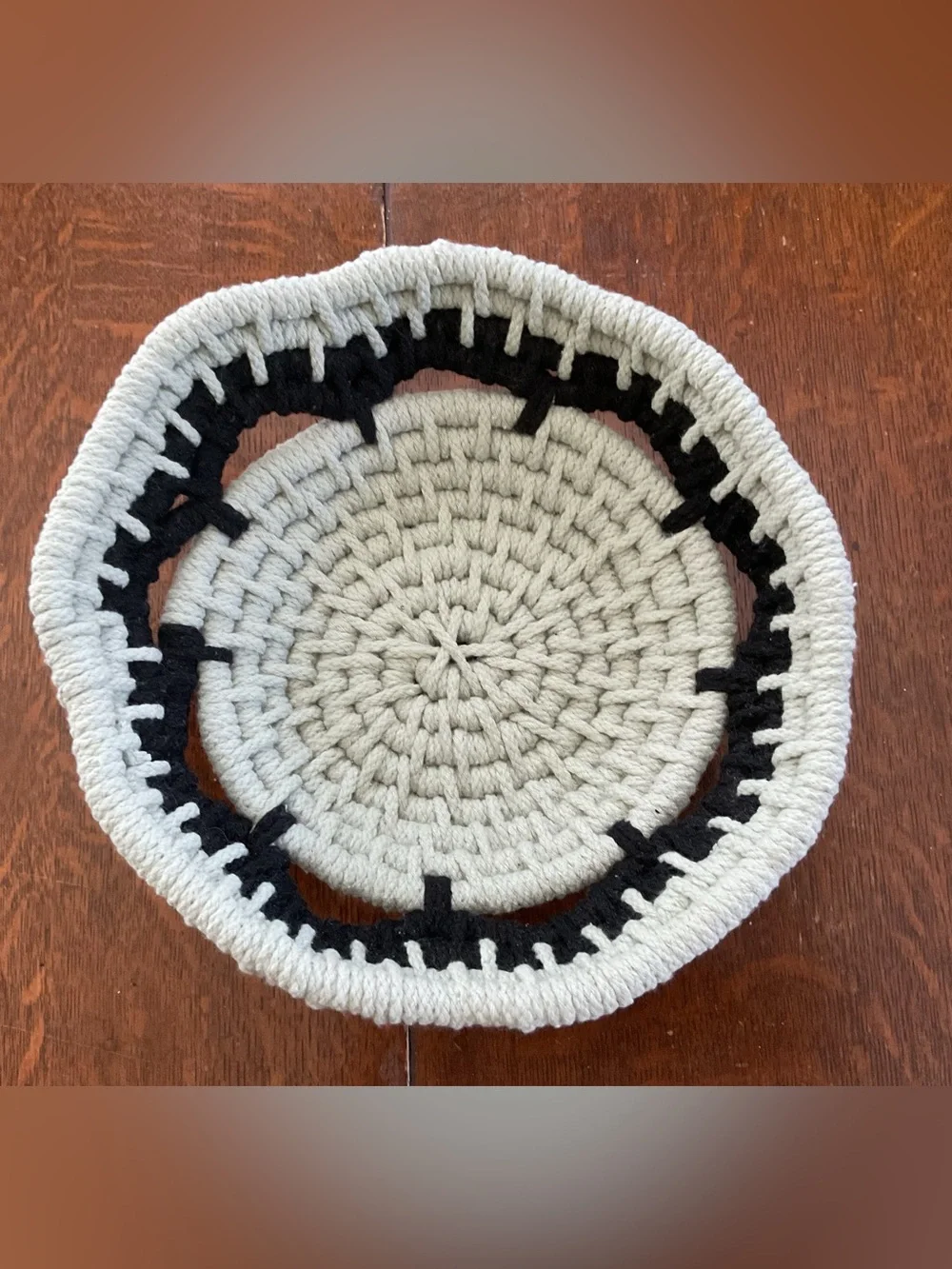 Handmade Woven Rope Basket Bowl w/ Scalloped Top – Sage Green & Black