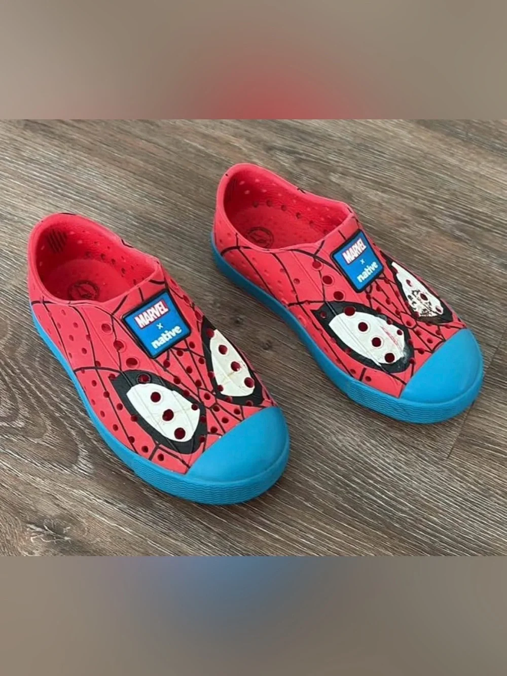 Native Shoes son lots fair