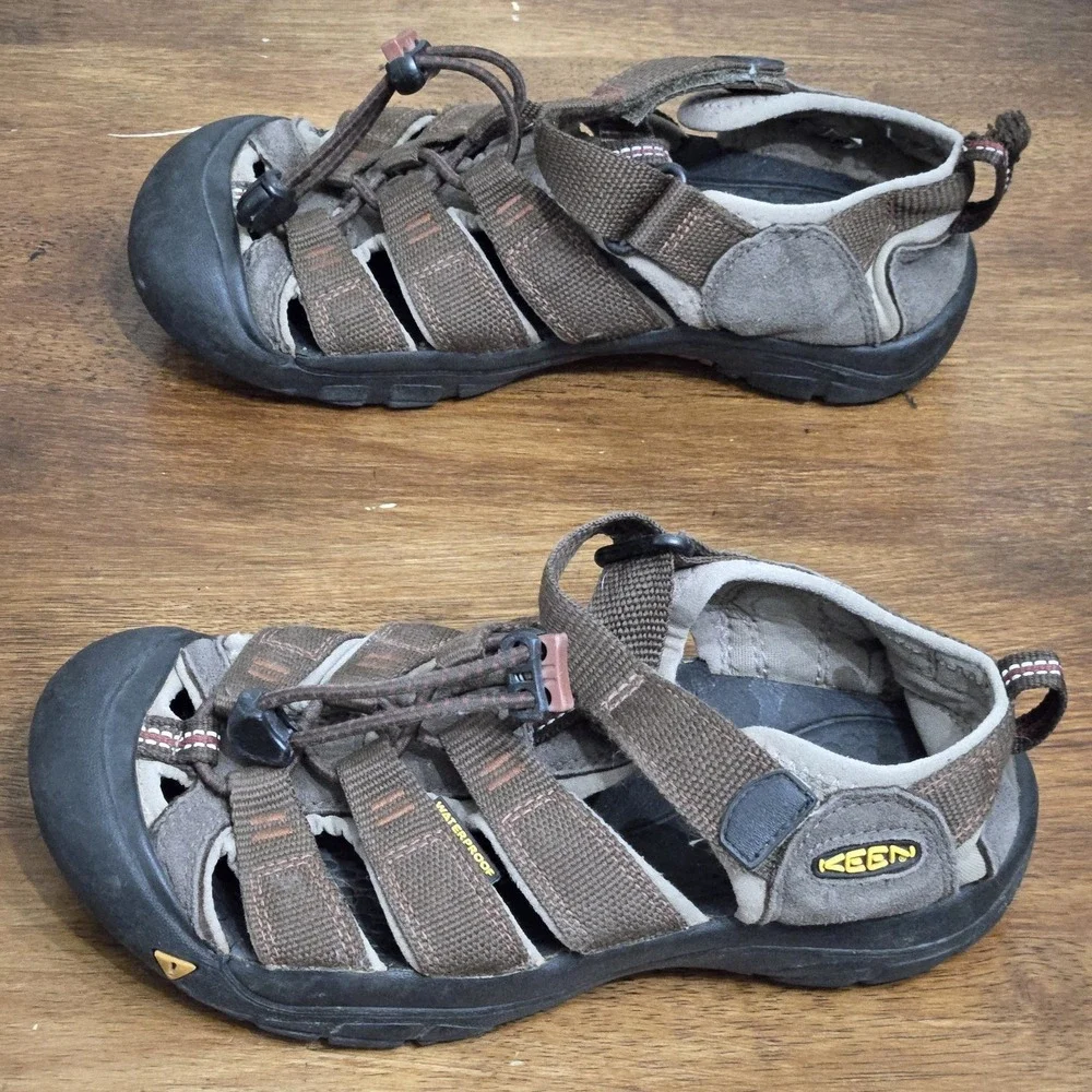 KEEN NEWPORT Brown Hiking Sandals‎ Size 3 Waterproof Outdoor Travel Shoes